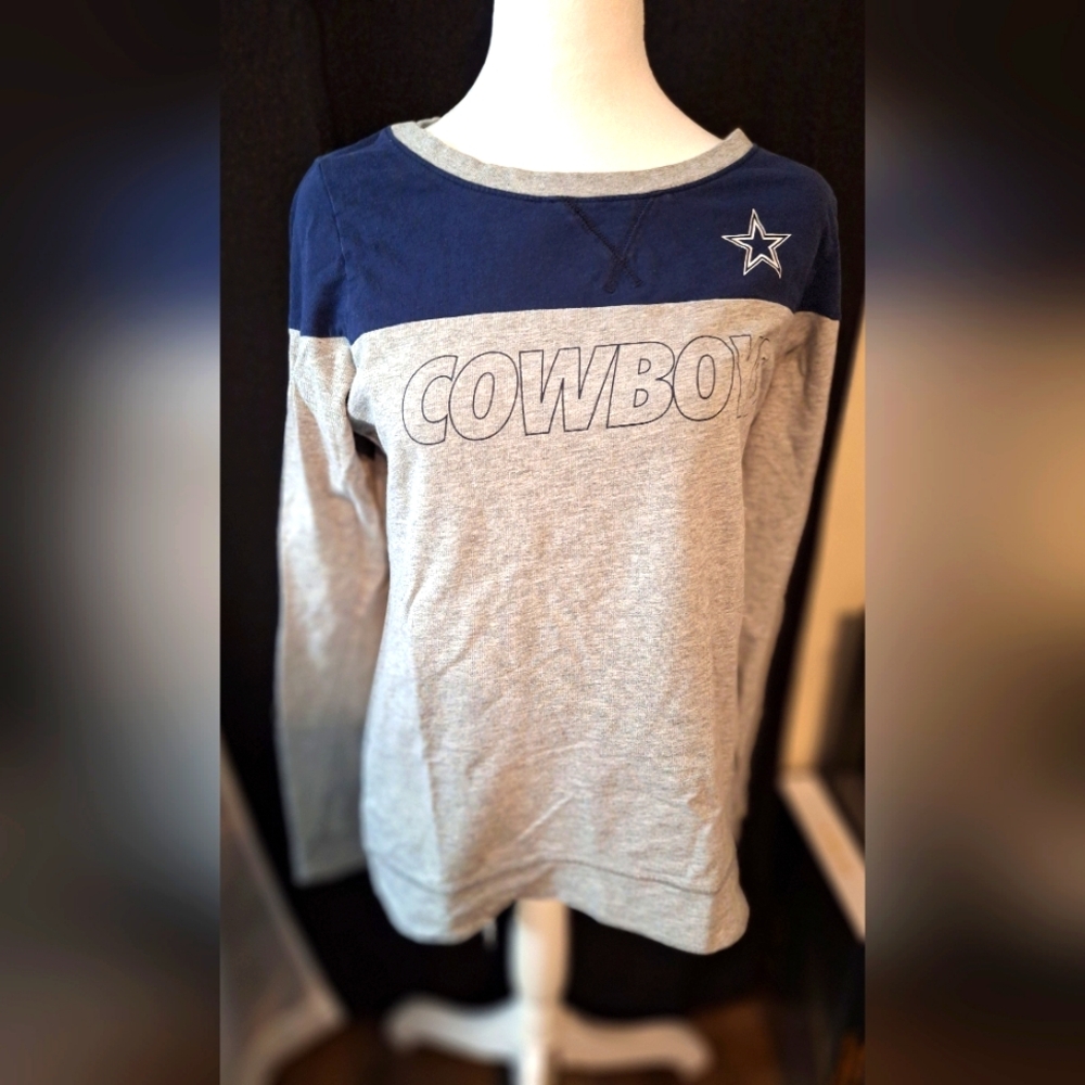 DALLAS COWBOYS LONG SLEEVE WARM SHIRT. NWOT
